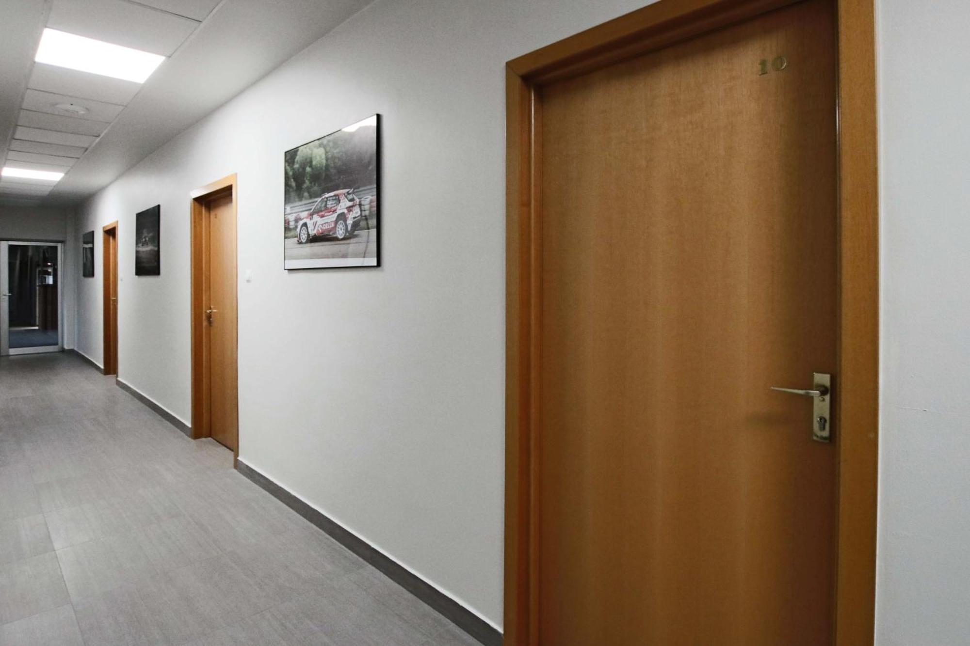 Hotel Tor Kielce Cminsk Exterior photo