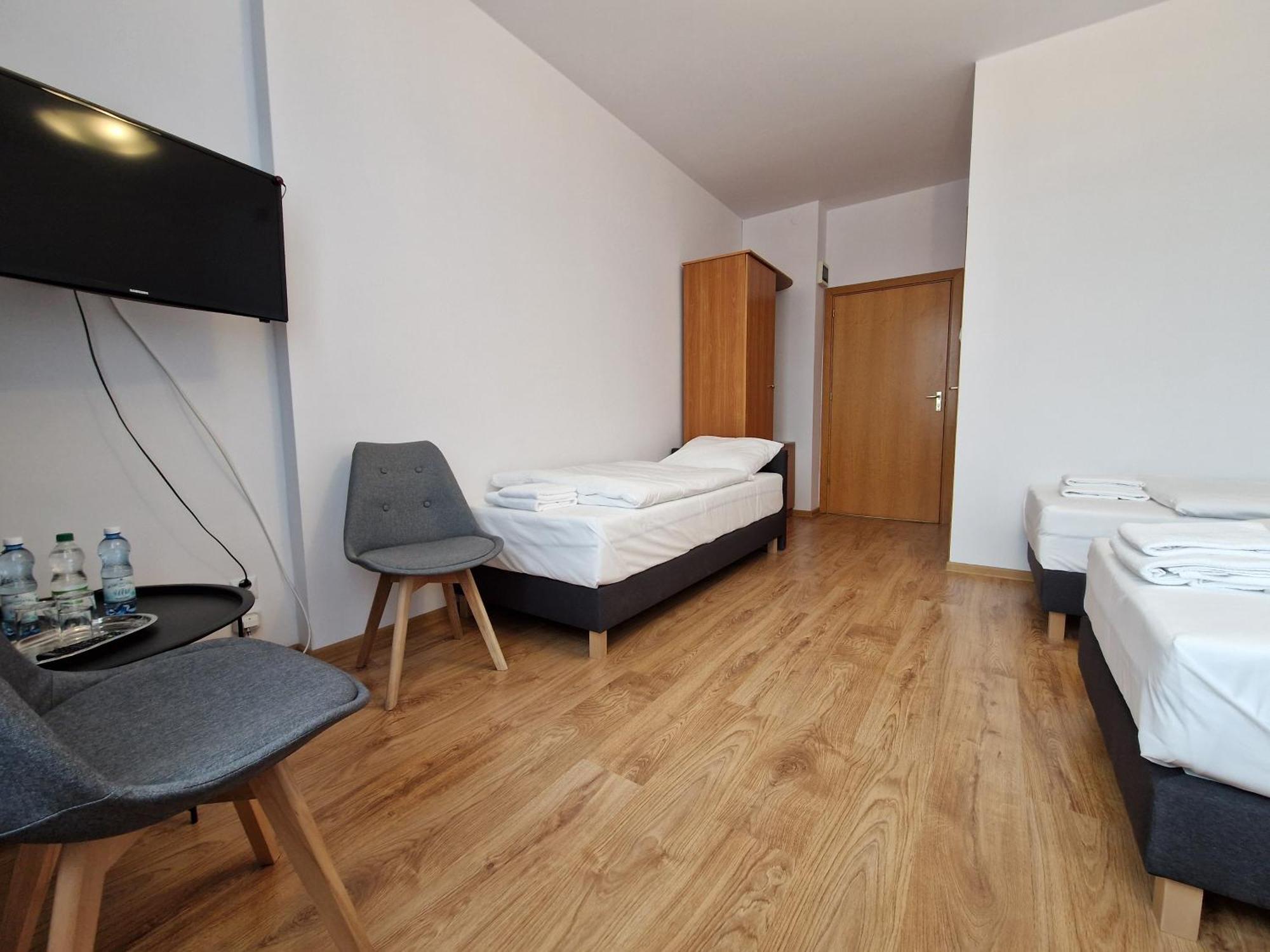 Hotel Tor Kielce Cminsk Exterior photo