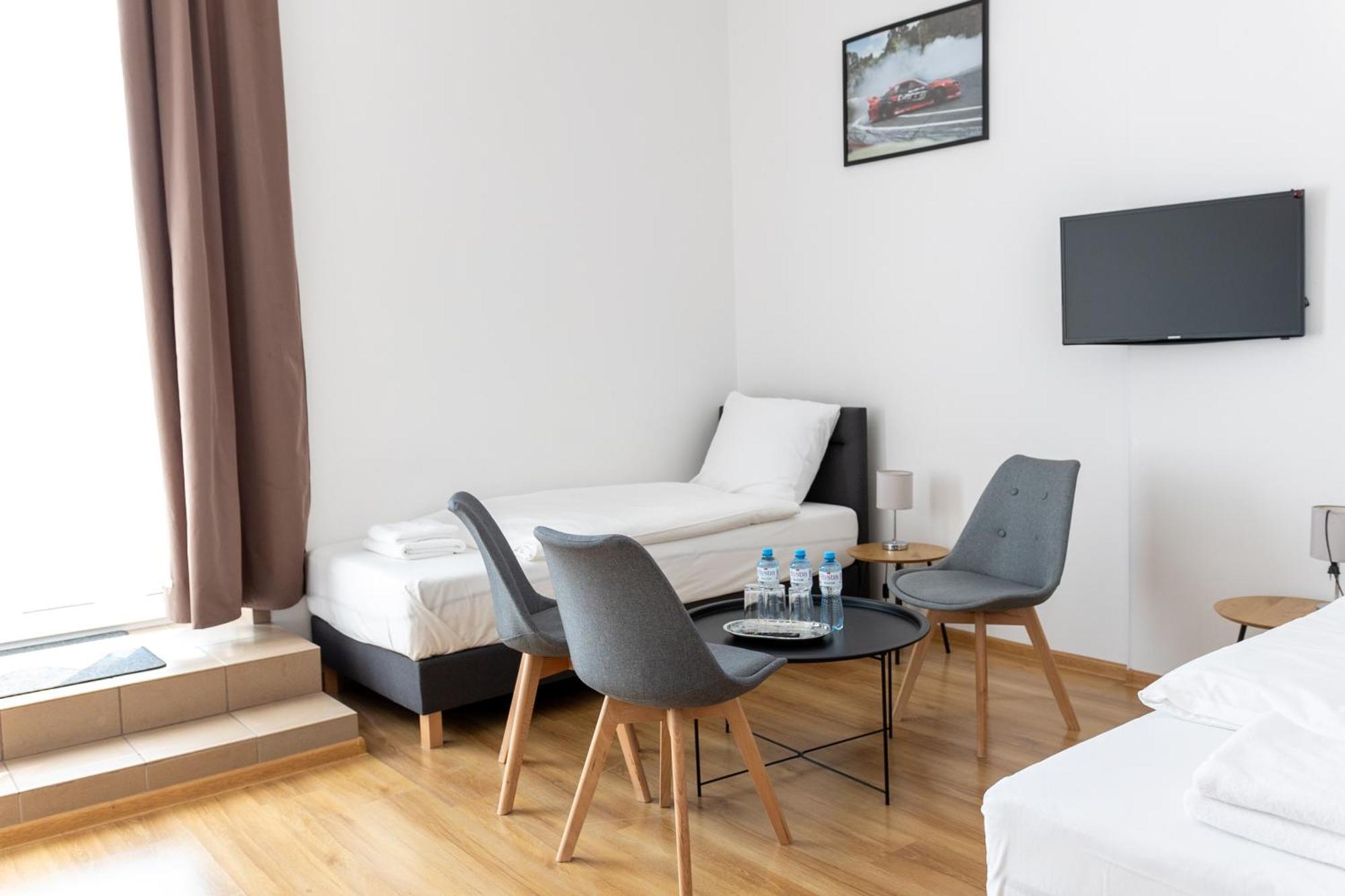Hotel Tor Kielce Cminsk Exterior photo